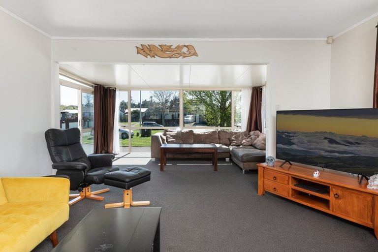 Photo of property in 44 Lagoon Place, Poike, Tauranga, 3112