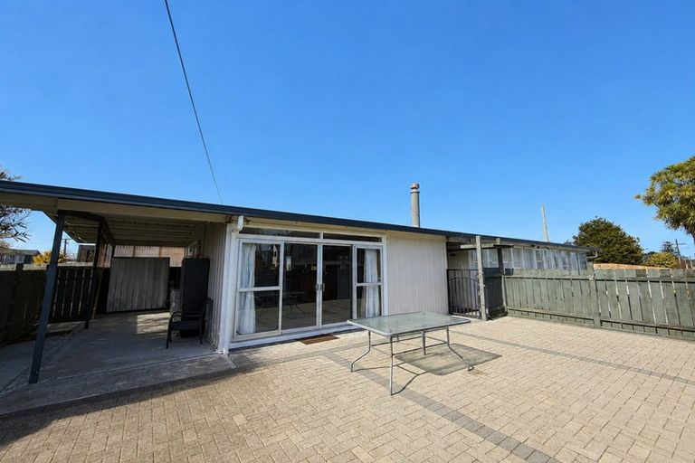 Photo of property in 80 Tiraumea Drive, Pakuranga, Auckland, 2010