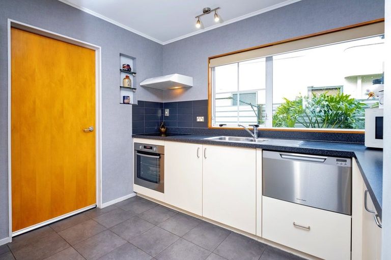 Photo of property in 2/102 Southampton Street West, Hastings, 4122