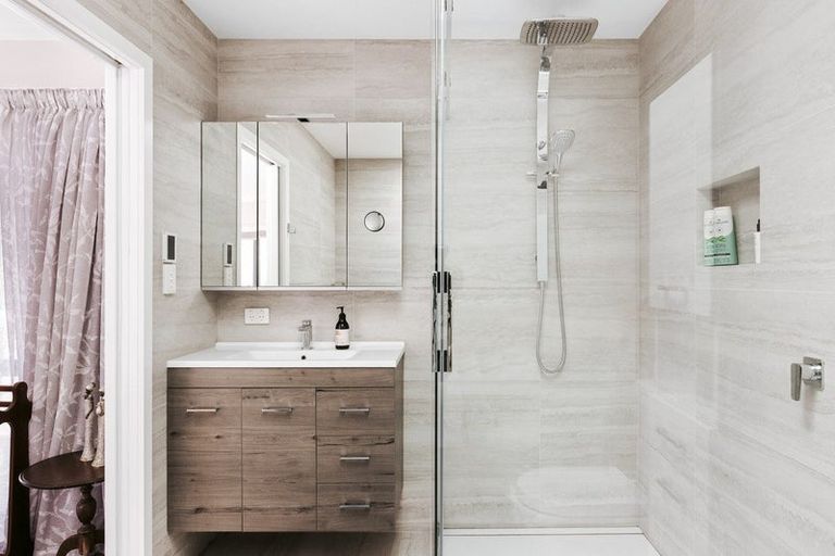 Photo of property in 26 Harbour View Road, Omokoroa, 3114