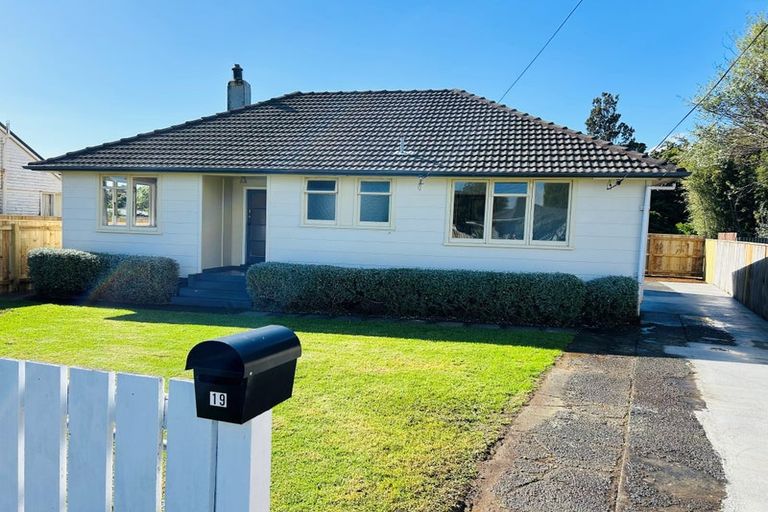Photo of property in 19 Miro Street, Merrilands, New Plymouth, 4312