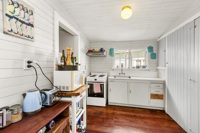 Photo of property in 20 Smith Street, Raglan, 3225