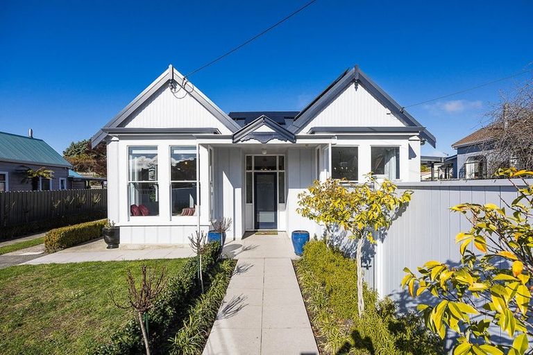 Photo of property in 17 Sandringham Street, Saint Clair, Dunedin, 9012
