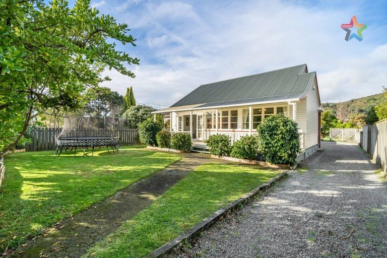 Photo of property in 12 Purser Grove, Fairfield, Lower Hutt, 5011