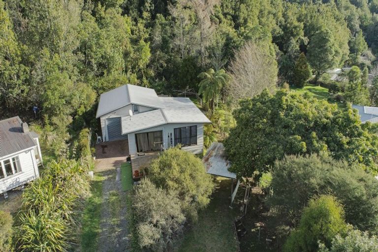 Photo of property in 52 Oxford Road, Lake Rotoma, Rotorua, 3074