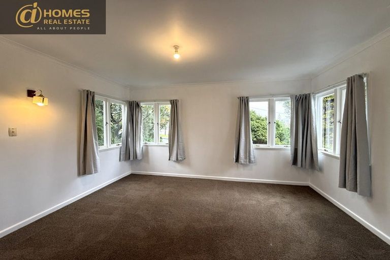 Photo of property in 17 Routley Drive, Glen Eden, Auckland, 0602