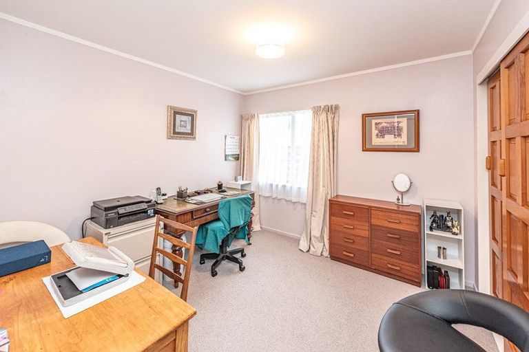 Photo of property in 3 Warwick Place, Springvale, Whanganui, 4501