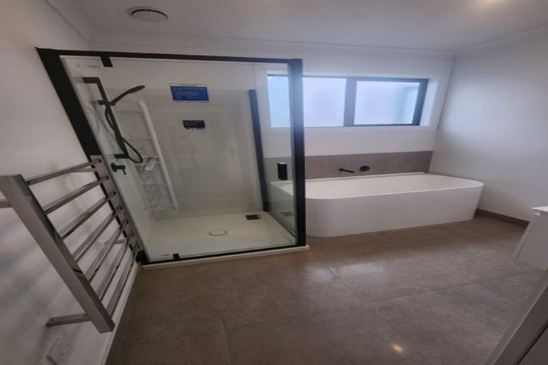 Photo of property in 10 Corsica Court, Fitzherbert, Palmerston North, 4410