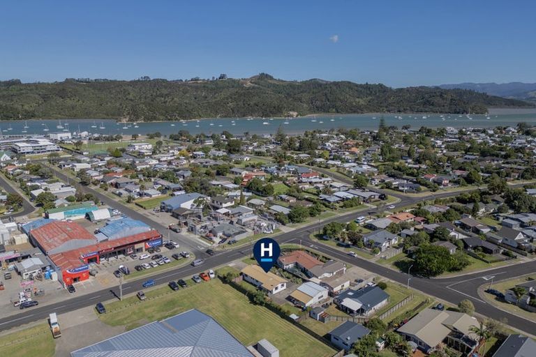 Photo of property in 34 Cook Drive, Whitianga, 3510