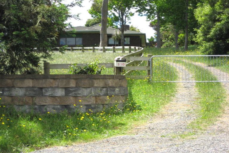 Photo of property in 310 Fitzgerald Road, Drury, 2577