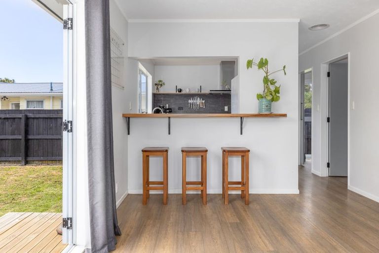 Photo of property in 11 Michael Road, Paraparaumu Beach, Paraparaumu, 5032