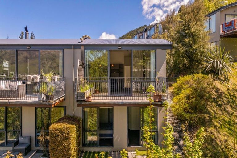 Photo of property in Elkridge Apartments, 15/64 Marina Drive, Frankton, Queenstown, 9300