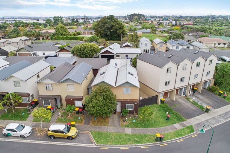 Photo of property in 50 Kirikiri Lane, East Tamaki, Auckland, 2013