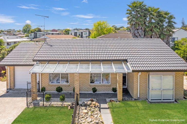 Photo of property in 20 Horlicks Place, Randwick Park, Auckland, 2105