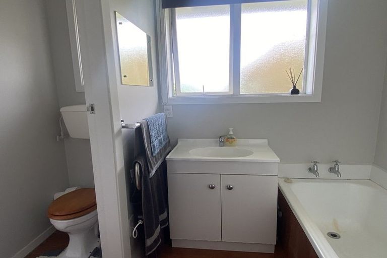 Photo of property in 4 Carbine Place, Sockburn, Christchurch, 8042