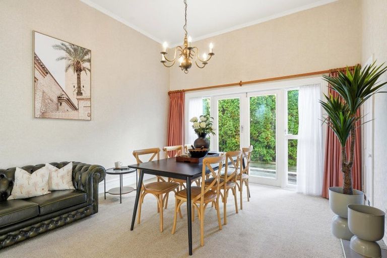 Photo of property in 80 Great North Road, Saint Johns Hill, Whanganui, 4500