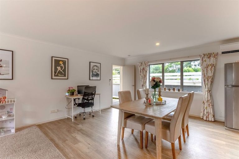 Photo of property in 208 Mazengarb Road, Paraparaumu, 5032