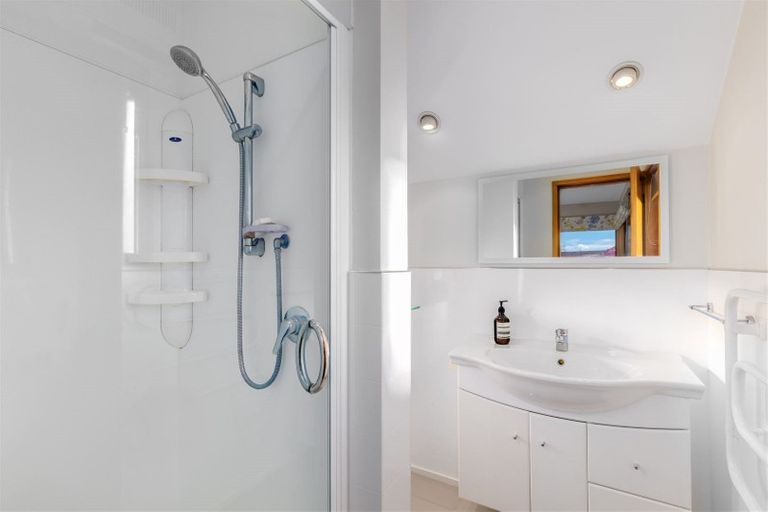 Photo of property in 5 Harrods Court, Ilam, Christchurch, 8053