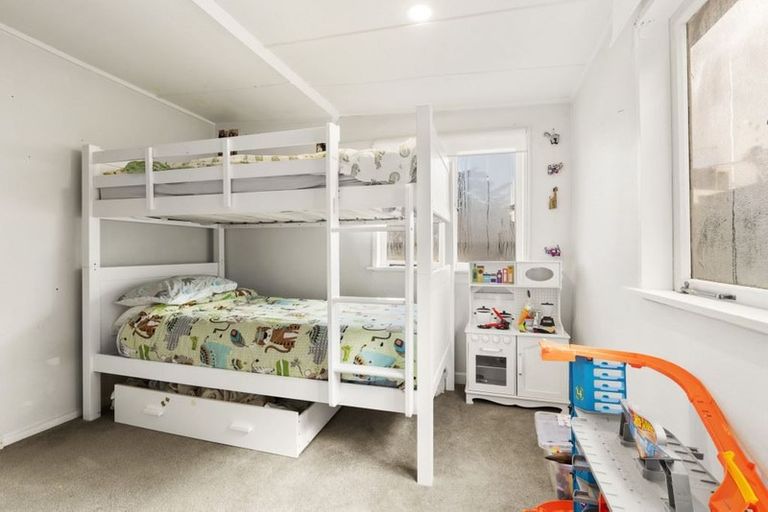 Photo of property in 81 Palmerston Road, Birkenhead, Auckland, 0626