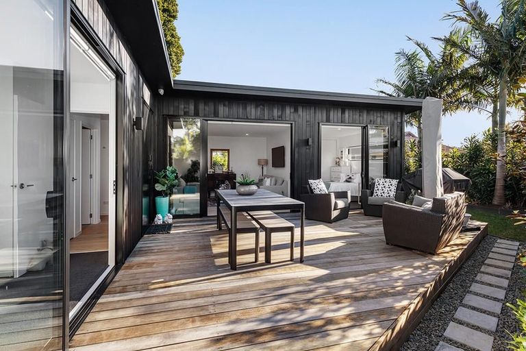 Photo of property in 41 The Circle, Manly, Whangaparaoa, 0930