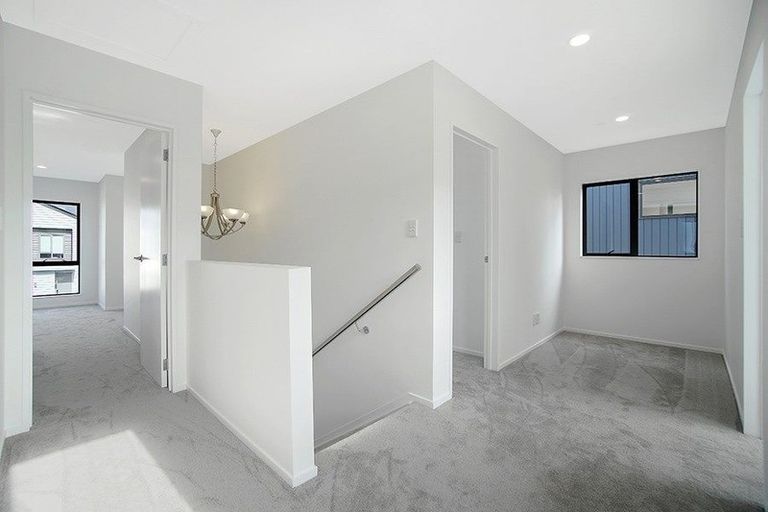 Photo of property in 110 Bellbird Street, Papakura, 2110