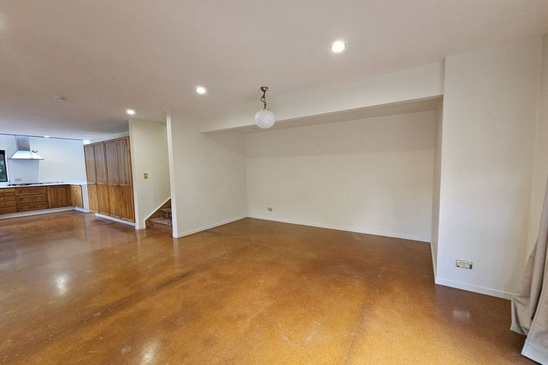 Photo of property in 50 Sunnyhaven Avenue, Beach Haven, Auckland, 0626