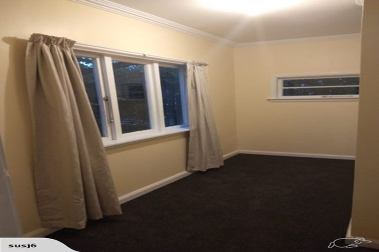 Photo of property in 339 Oxford Street, Levin, 5510