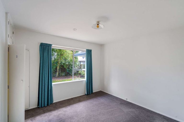 Photo of property in 16 Watson Place, Rangiora, 7400