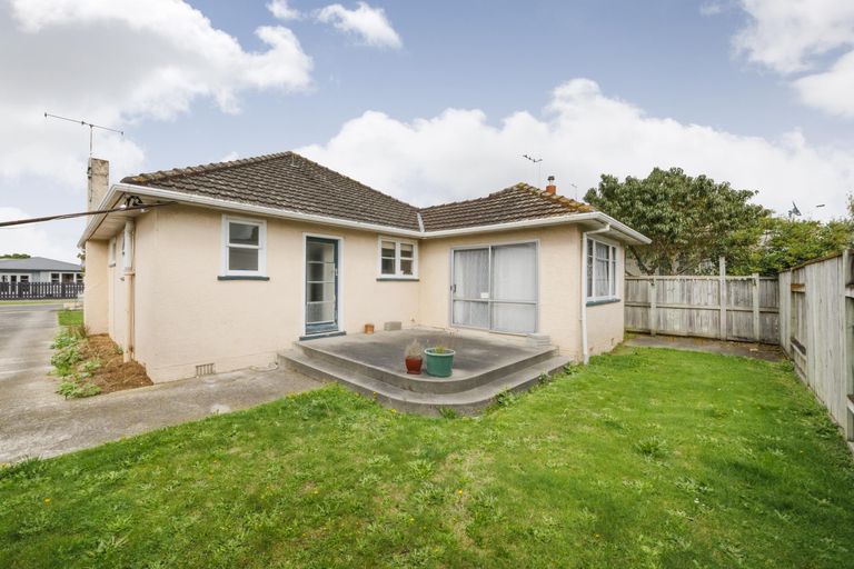 Photo of property in 25 Vernon Avenue, Takaro, Palmerston North, 4412