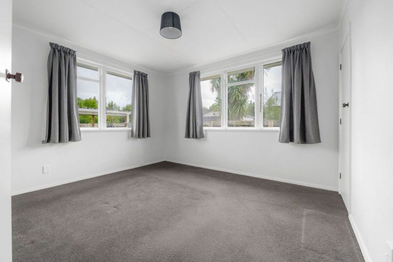 Photo of property in 9a Hockin Place, Fairfield, Hamilton, 3214