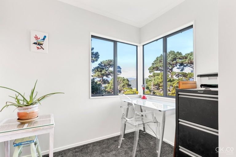 Photo of property in 175 Tirohanga Road, Tirohanga, Lower Hutt, 5010