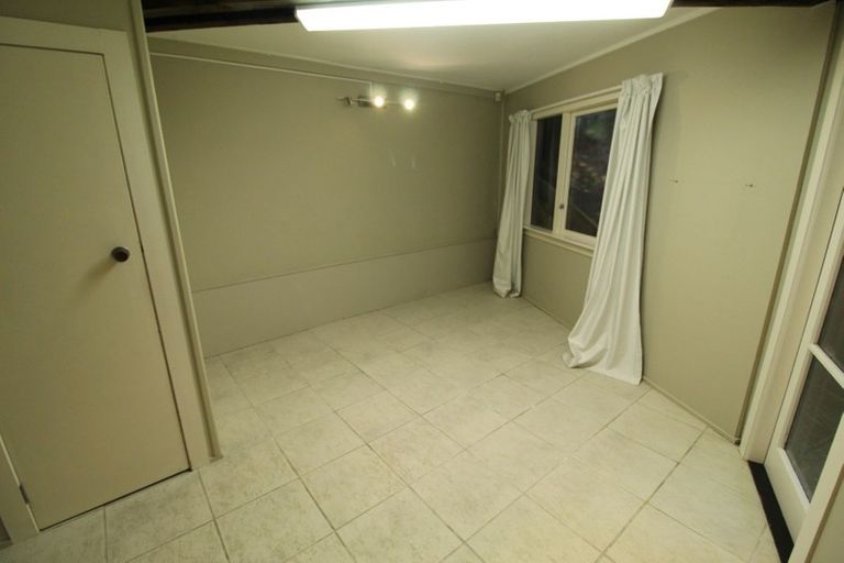 Photo of property in 539 South Titirangi Road, Titirangi, Auckland, 0604