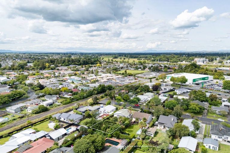 Photo of property in 15 Saint Winifreds Avenue, Hamilton East, Hamilton, 3216