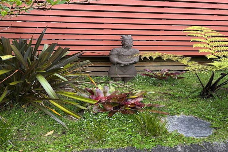 Photo of property in 30 Atkinson Road, Titirangi, Auckland, 0604