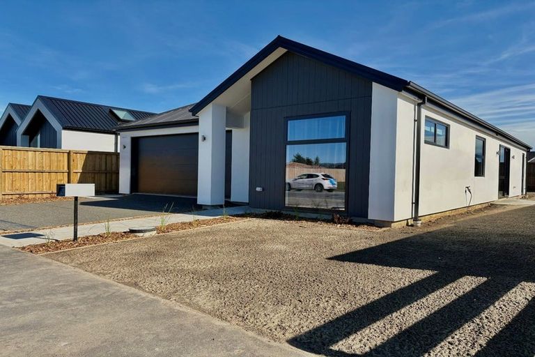 Photo of property in 25 Northampton Drive, Prebbleton, 7676