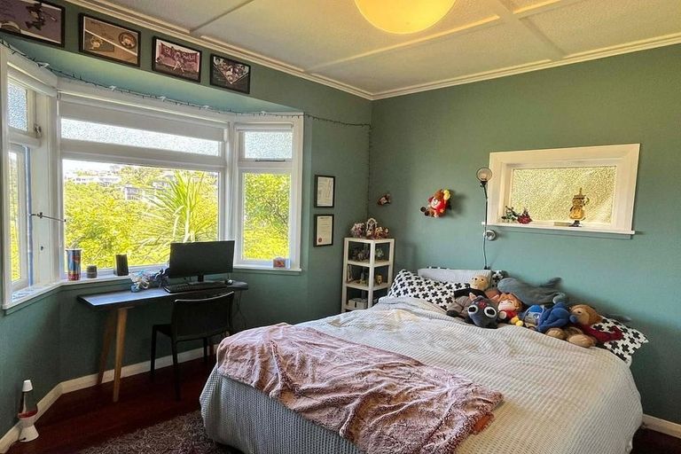 Photo of property in 16 Asquith Terrace, Brooklyn, Wellington, 6021