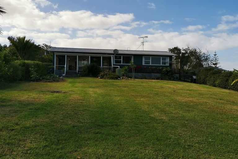 Photo of property in 9 Whaka Street, Maungaturoto, 0520