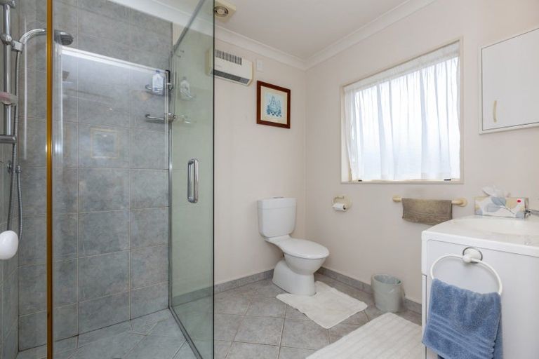 Photo of property in 90 Realm Drive, Paraparaumu, 5032