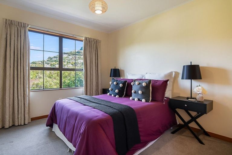 Photo of property in 5 Thatcher Crescent, Crofton Downs, Wellington, 6035