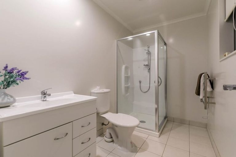 Photo of property in 36 Nimstedt Avenue, Oteha, Auckland, 0632