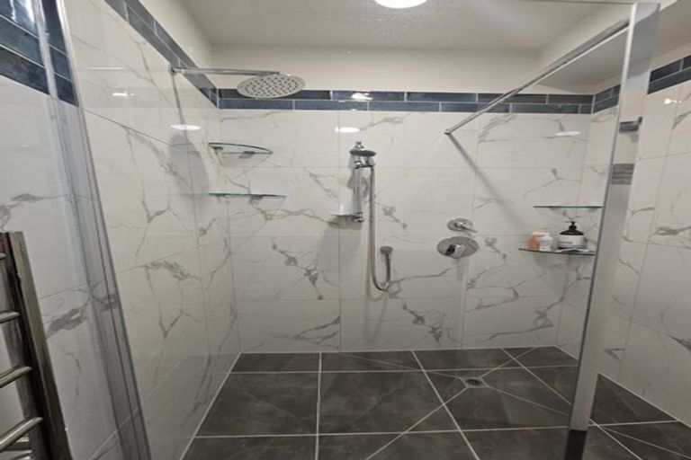 Photo of property in 97 Avenue North Road, Levin, 5510