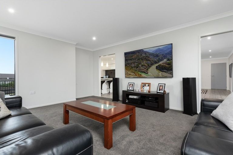 Photo of property in 2 Greystone Place, Omokoroa, 3114