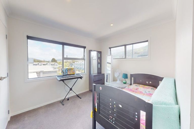 Photo of property in 9 Karearea Avenue, Kenepuru, Porirua, 5022