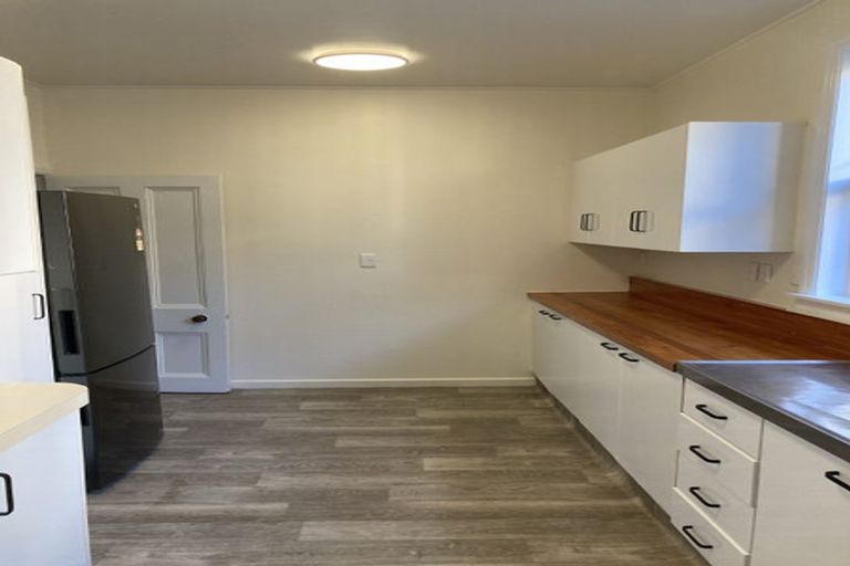 Photo of property in 11 Brougham Street, Mount Victoria, Wellington, 6011