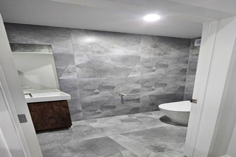 Photo of property in 12a Blease Street, New Lynn, Auckland, 0600