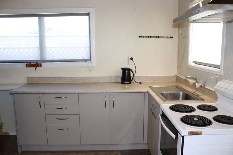 Photo of property in 7a Litchfield Place, Clarks Beach, 2122