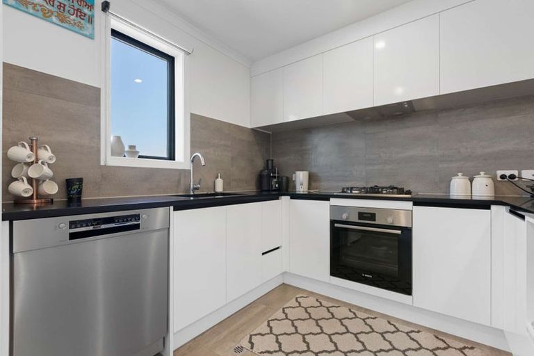 Photo of property in 49 Te Tiireke Drive, Glenview, Hamilton, 3206