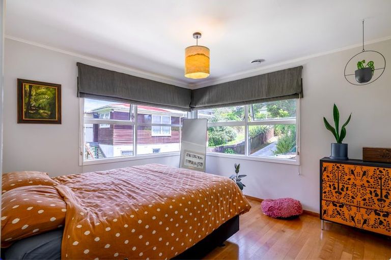 Photo of property in 12 Shetland Street, Glen Eden, Auckland, 0602