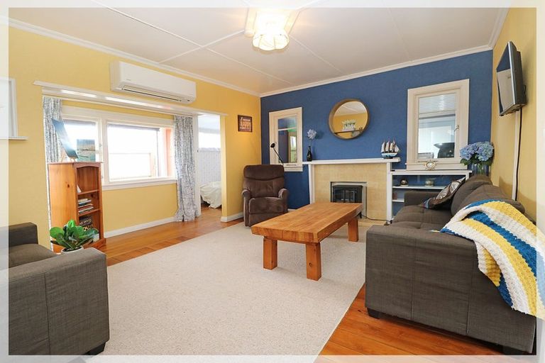 Photo of property in 8 Huia Street, Foxton Beach, Foxton, 4815