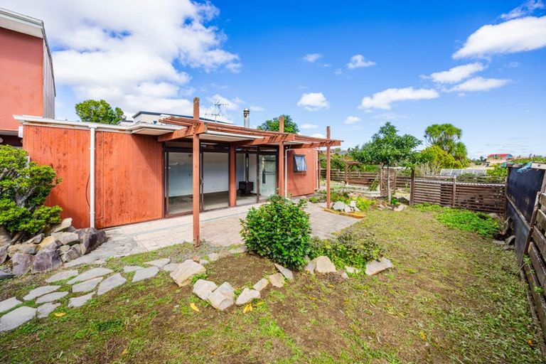 Photo of property in 57 Highland Park Drive, Highland Park, Auckland, 2010